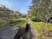 Garten (3) Freistehendes, renovierungsbed�rftiges Einfamilienhaus mit gro�z�gigem Grundst�ck im Dornr�schenschlaf