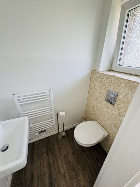 EG- G�ste WC Reihenhaus Niederkassel / Rheidt