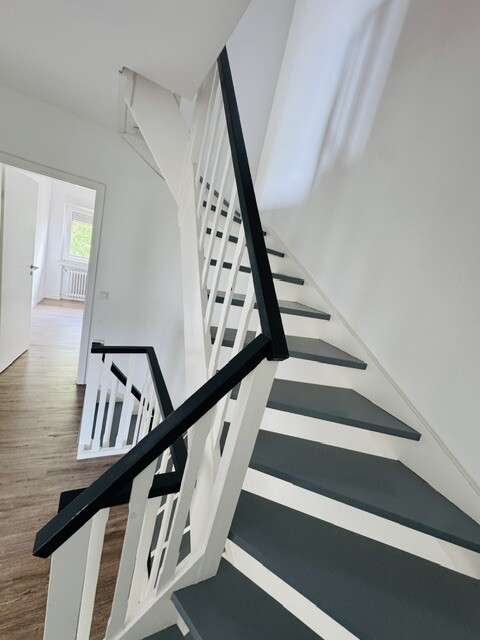 Treppe zum DG Reihenmittelhaus Niederkassel / Rheidt