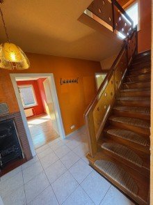 Eingang- Diele Freistehendes, renovierungsbed�rftiges Einfamilienhaus mit gro�z�gigem Grundst�ck im Dornr�schenschlaf