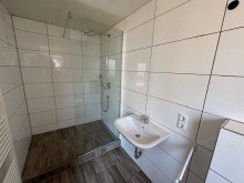 NH- Badezimmer Zwei H�user auf einem Grundst�ck mit Hof und gro�em Garten - mit Ausbau- & Entwicklungspotenzial