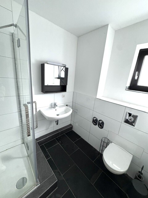 Badezimmer. - Kopie Etagenwohnung Baesweiler
