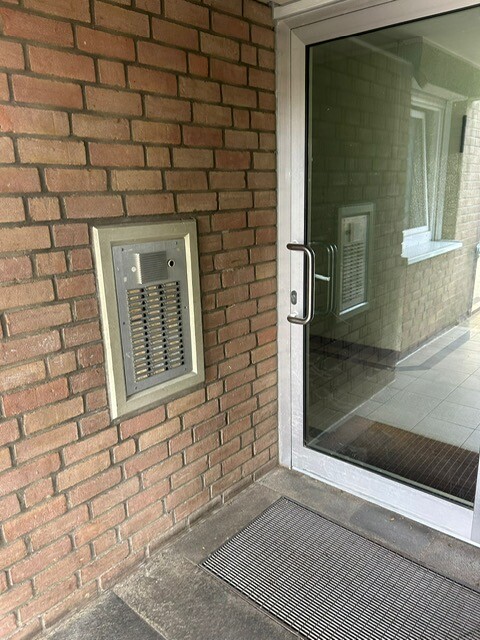 Haupteingang Etagenwohnung Neuss / Holzheim