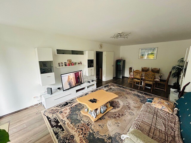 Wohn- Esszimmer Etagenwohnung Neuss / Holzheim