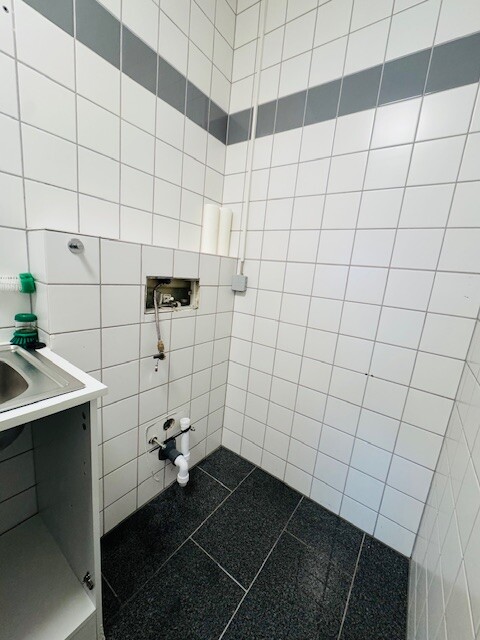 Sanit�r 2 Ladenlokal Simmerath