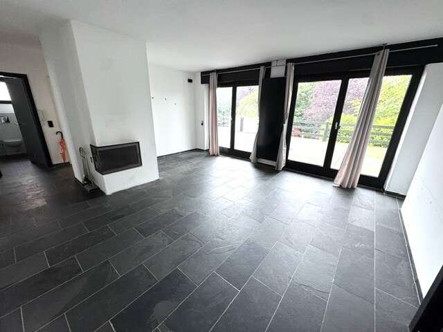 Wohnzimmer mit Kamin - Kopie Etagenwohnung Baesweiler