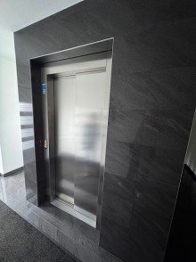 Aufzug Kapitalanlage mit Stil - gro�z�gig und barrierefrei wohnen