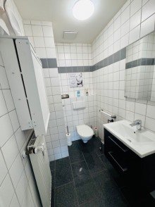 Sanit�r 1 Attraktive Gewerbeeinheit in Toplage am Rathausplatz - in Simmerath