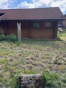 IMG_8424 Fluthaus - Holz-Einfamilienhaus mit Doppelgarage im Dornr�schenschlaf
Solide Basis f�r Macher und Handwerker