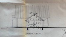 Garage Schnitt Fluthaus - Holz-Einfamilienhaus mit Doppelgarage im Dornr�schenschlaf
Solide Basis f�r Macher und Handwerker