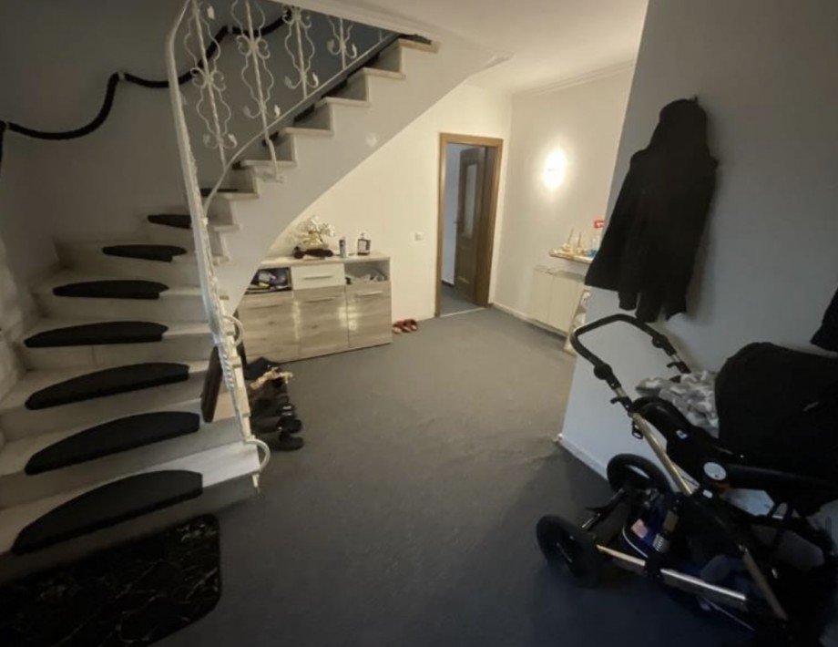 EG - Diele Zweifamilienhaus Aachen-Eilendorf