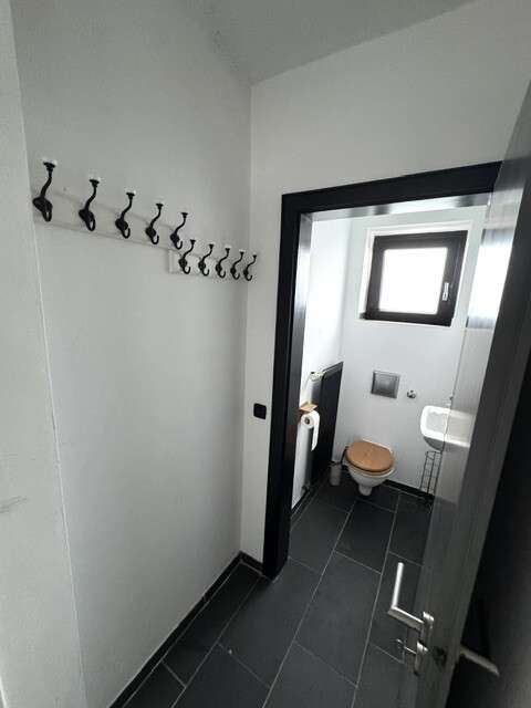 Garderobe und G�ste-WC - Kopie Etagenwohnung Baesweiler