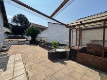 Hofansicht (2) Zwei H�user auf einem Grundst�ck mit Hof und gro�em Garten - mit Ausbau- & Entwicklungspotenzial