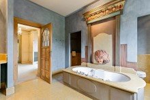 Badezimmer Luxuri�ses Penthouse in bester Lage von Maaseik