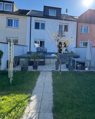 Ansicht Garten Stolberg (Rheinland) / Breinig Reihenmittelhaus Charmantes Reihenmittelhaus in ruhiger Lage von Breinig - Modernisiert, vielseitig & mit viel Potenzial