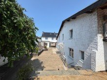 Gartenansicht Zwei H�user auf einem Grundst�ck mit Hof und gro�em Garten - mit Ausbau- & Entwicklungspotenzial