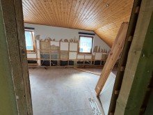 IMG_8420 Fluthaus - Holz-Einfamilienhaus mit Doppelgarage im Dornr�schenschlaf
Solide Basis f�r Macher und Handwerker