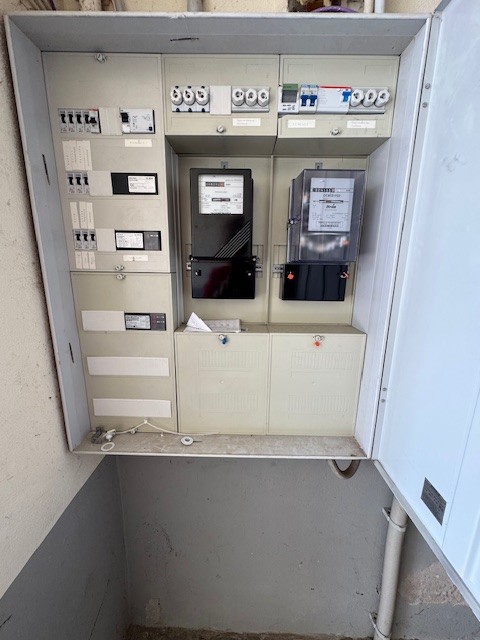Elektrischer Kasten Zweifamilienhaus D�ren