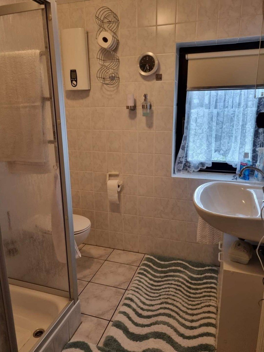 Whg 1 - Badezimmer Mehrfamilienhaus Monschau / Konzen