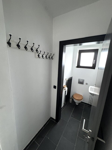 Garderobe und G�ste-WC - Kopie Etagenwohnung Baesweiler