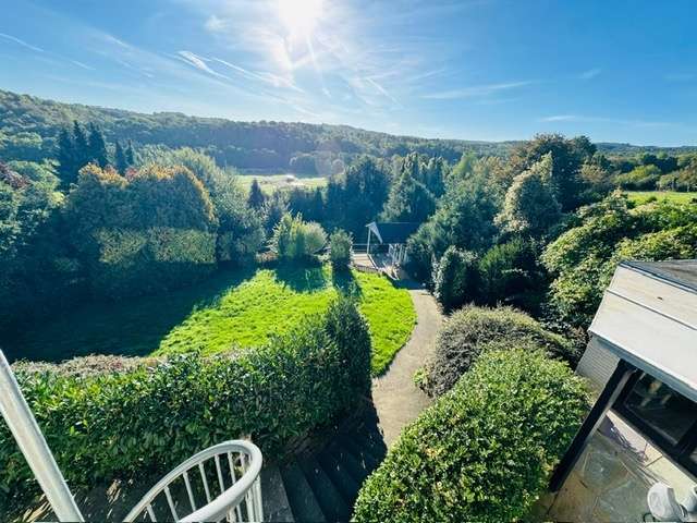 Garten mit Gartenhaus & zus�tzlicher Terrasse Zweifamilienhaus Langerwehe
