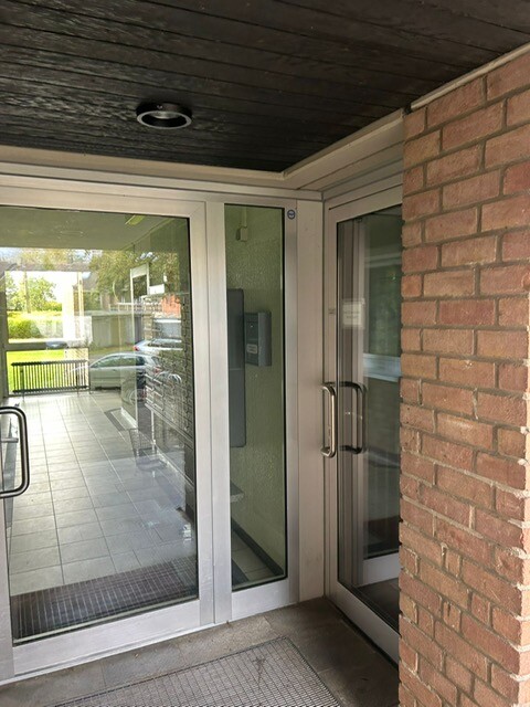 Haupteingang (2) Etagenwohnung Neuss / Holzheim