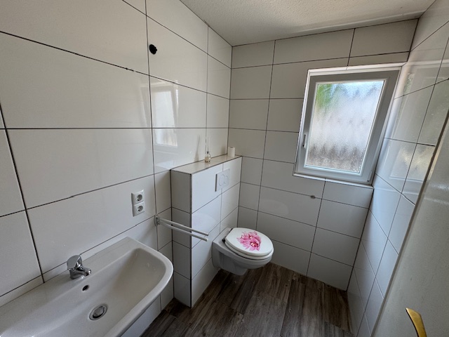 NH - Badezimmer Zweifamilienhaus D�ren