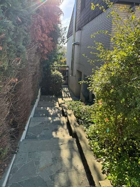 Seitengang UG Zweifamilienhaus Langerwehe