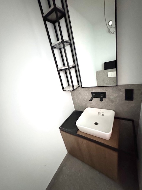 G�ste WC Doppelhaush�lfte Eschweiler