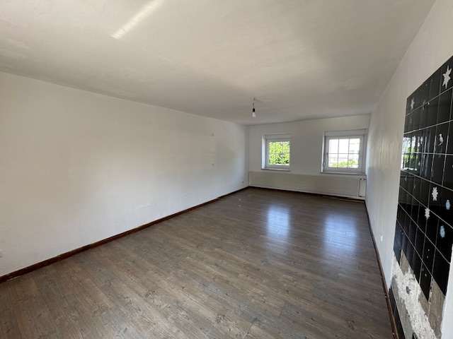 HH - 1.OG gr. Kinderzimmer Zweifamilienhaus D�ren