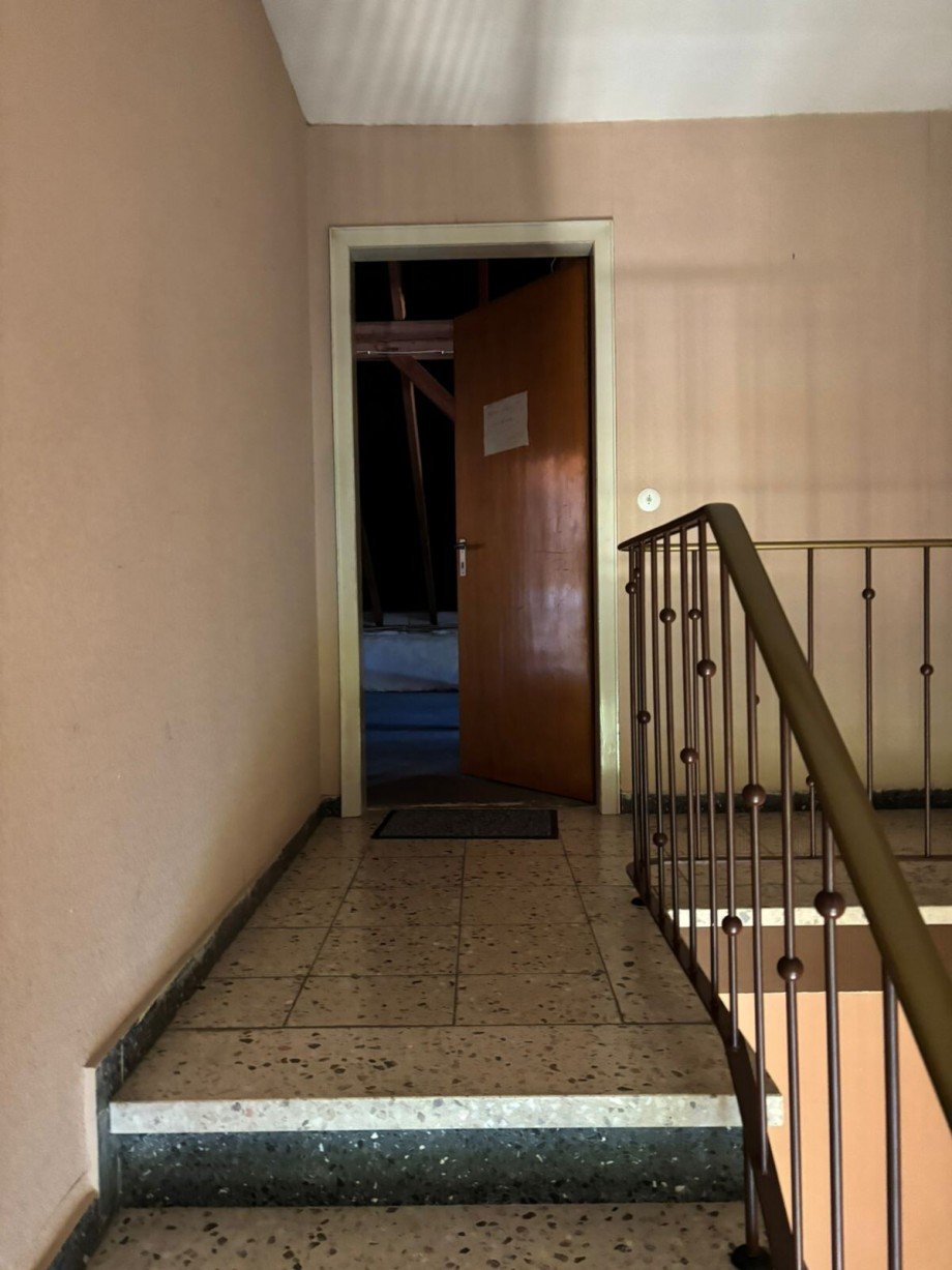 Treppe zum Speicher Etagenwohnung Monschau - H�fen