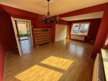 EG-Wohn-Esszimmer Freistehendes, renovierungsbed�rftiges Einfamilienhaus mit gro�z�gigem Grundst�ck im Dornr�schenschlaf