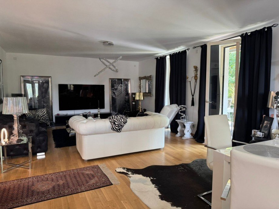 Wohn-Esszimmer Etagenwohnung Aachen / Laurensberg