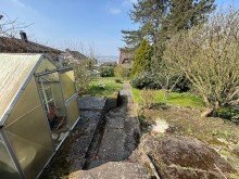 Garten (2) Freistehendes, renovierungsbed�rftiges Einfamilienhaus mit gro�z�gigem Grundst�ck im Dornr�schenschlaf