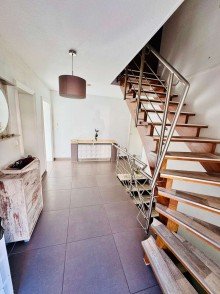 EG Diele mit Treppe zur DG WHG Gro�z�giges Architekten Zweifamilienhaus mit spektakul�rer, unverbaubarer Fernsicht