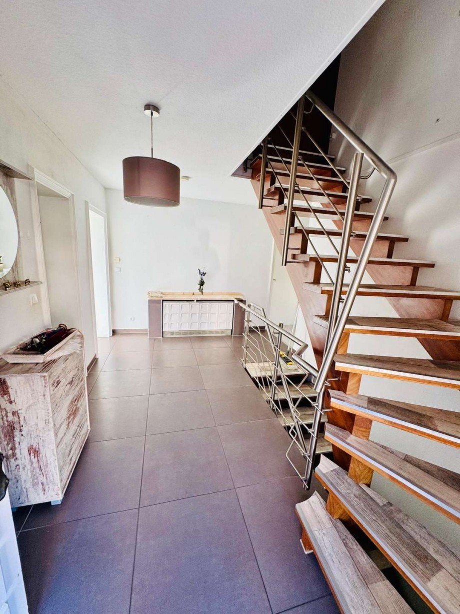 EG Diele mit Treppe zur DG WHG Zweifamilienhaus Langerwehe
