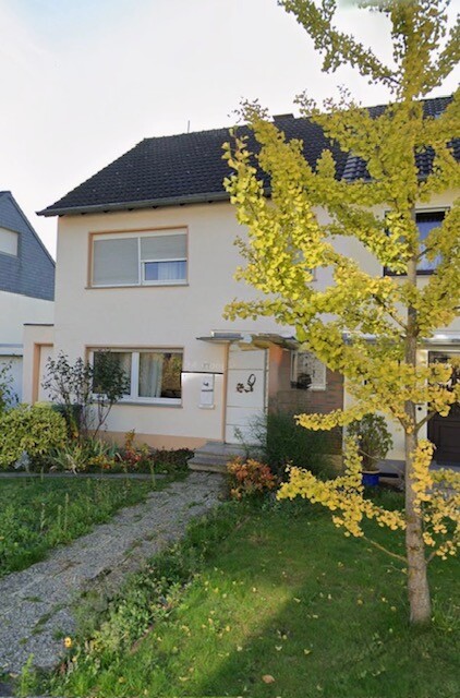 IMG_3494 Niederkassel / Rheidt Reihenhaus Gro�z�giges Reihenhaus mit viel Platz und Entwicklungspotenzial - Bezugsfrei ab 01.06.2026