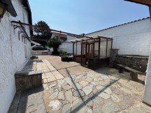 Hofansicht Zwei H�user auf einem Grundst�ck mit Hof und gro�em Garten - mit Ausbau- & Entwicklungspotenzial